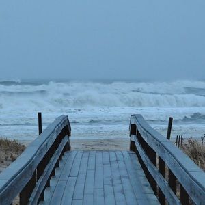 Meet your Posher, Val